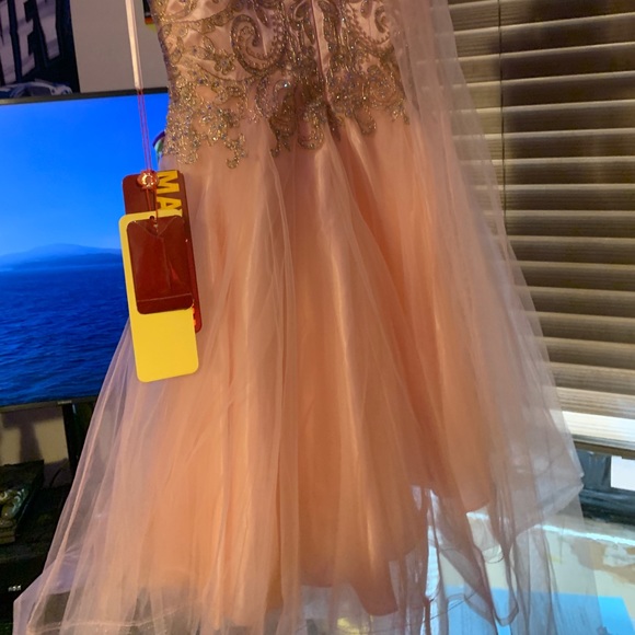 Beautiful - Picture 2 of 2